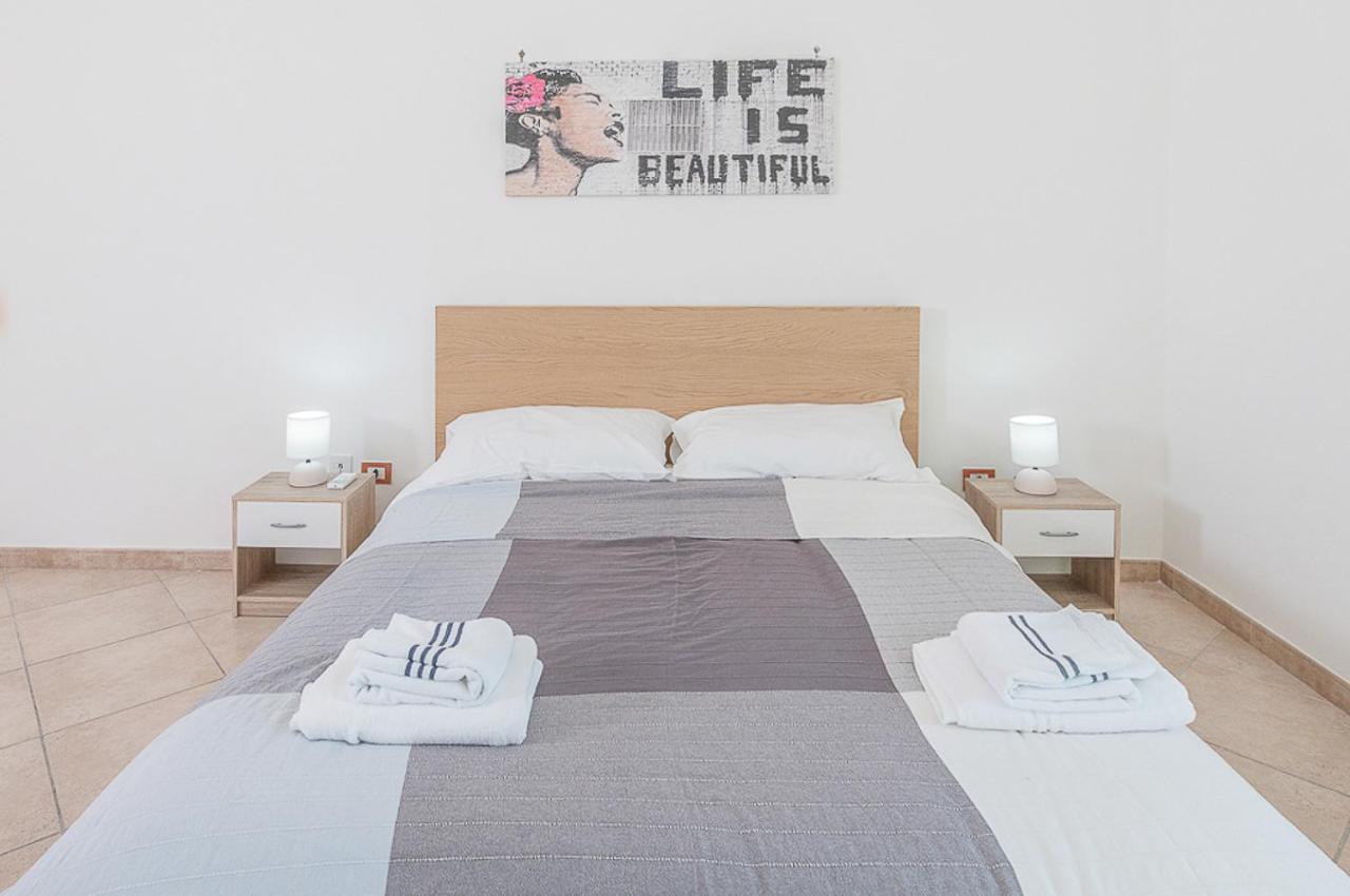 La Procidana House - Corricella Exlusive Terrace Villa ภายนอก รูปภาพ
