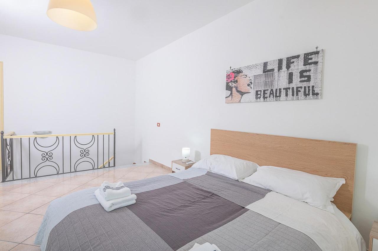 La Procidana House - Corricella Exlusive Terrace Villa ภายนอก รูปภาพ