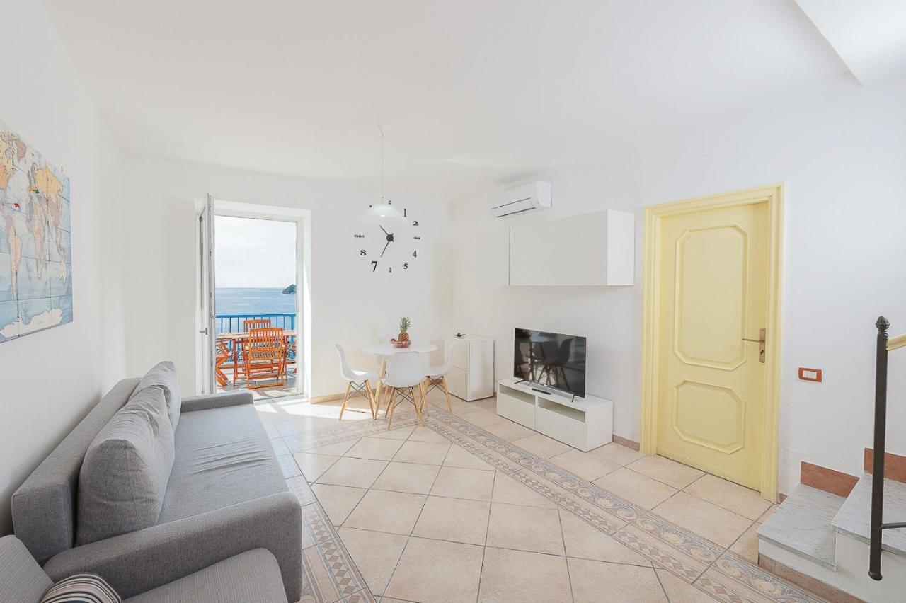 La Procidana House - Corricella Exlusive Terrace Villa ภายนอก รูปภาพ